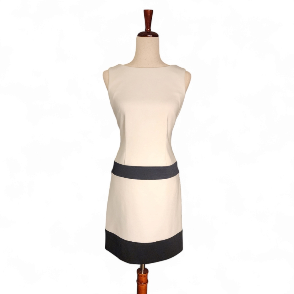 Laundry by shelli Segal sleeveless dress, size 6